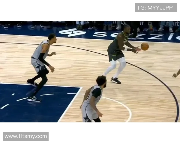 马刺与热火第四场激战回顾关键时刻的精彩瞬间与战术分析